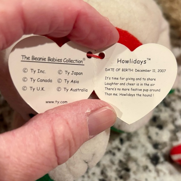 Christmas Beanie Babies. Seven bears one dog - Picture 9 of 16